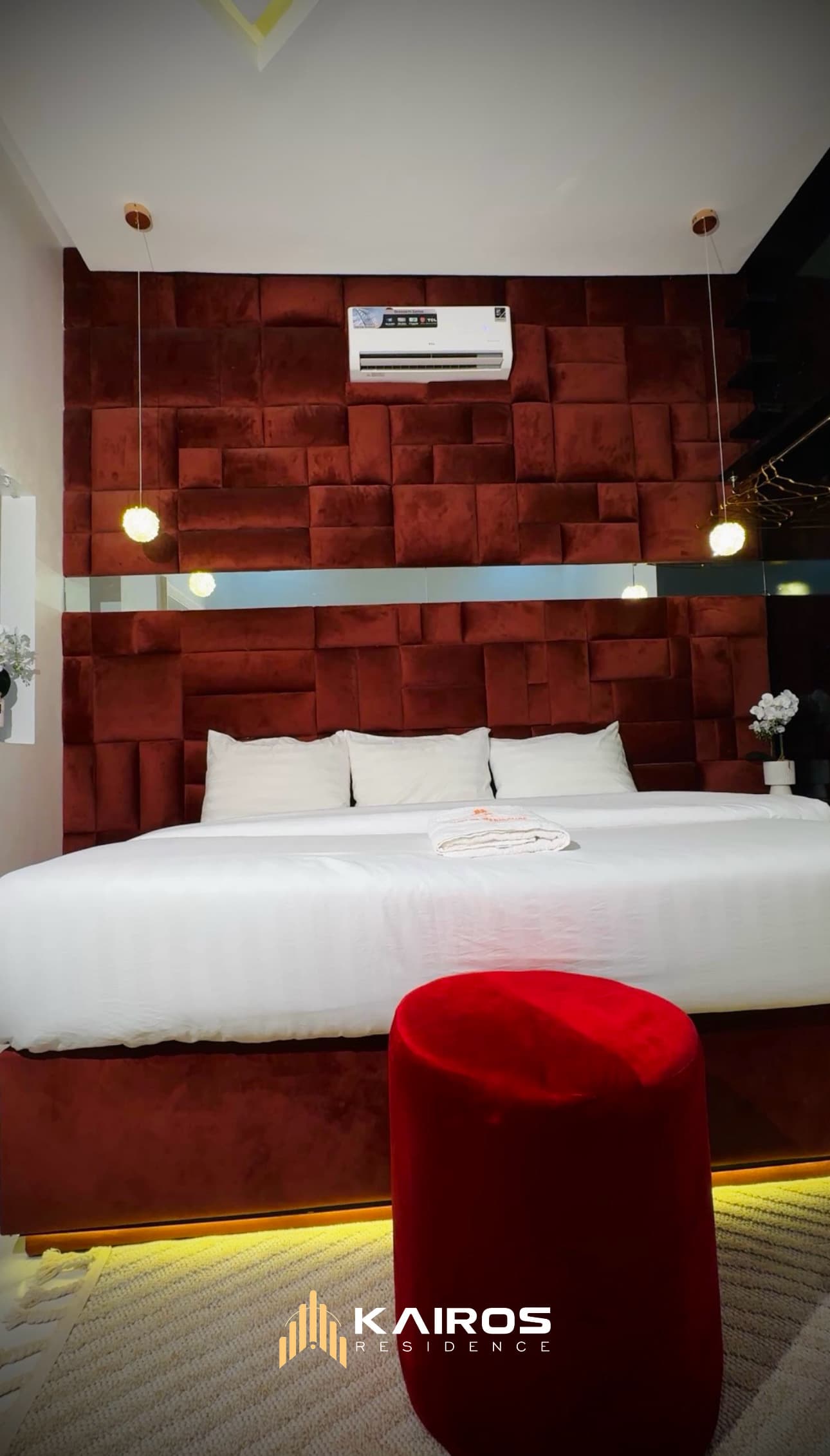 Kairos Residence — suite crimson